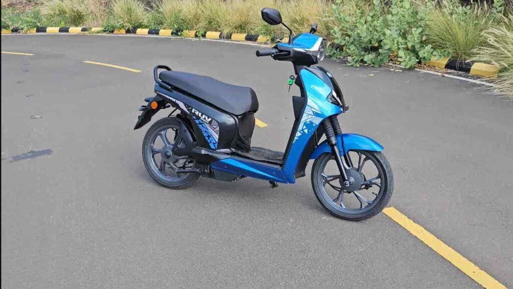 BGauss RUV 350 Electric Scooter Specification Price Launch Date in India
